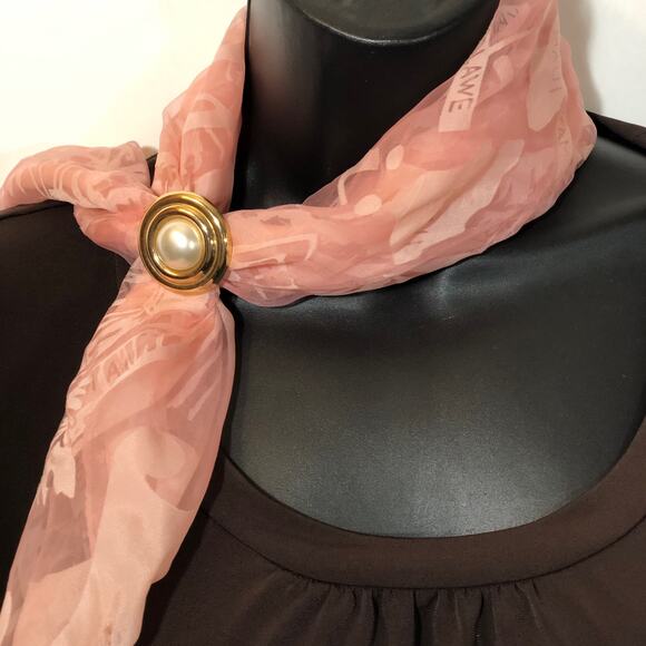 Pearl Scarf Clip, Gold Tone Circle Retro Vintage Office Siren Regency Retro - Picture 7 of 9
